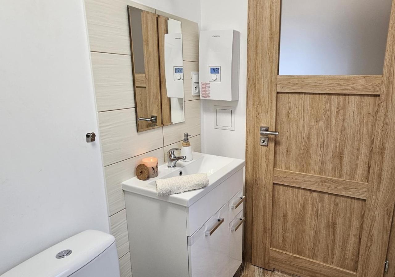Pod Kamieniem Villa Trzebiel Exteriör bild